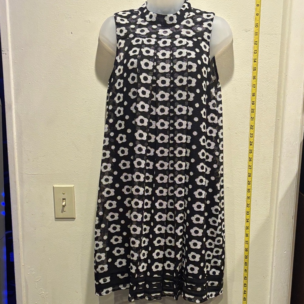 Elegant Black and White Floral Mini Dress